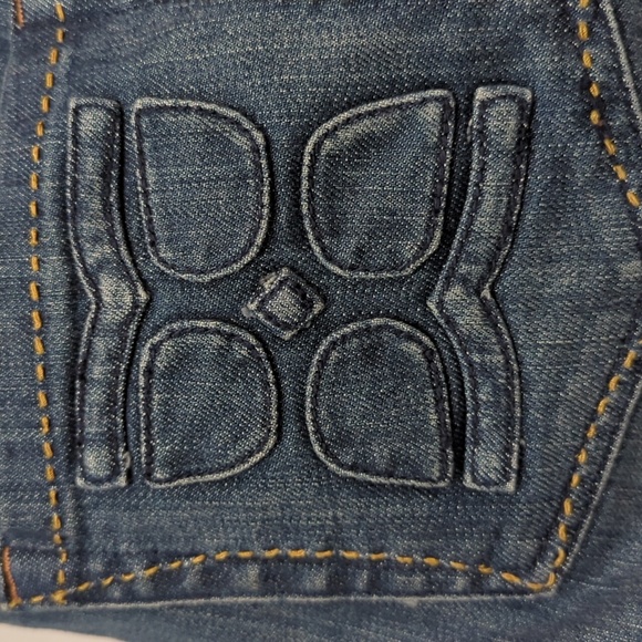 BCBG MAXAZRIA, straight leg,, size 29 - Picture 3 of 7